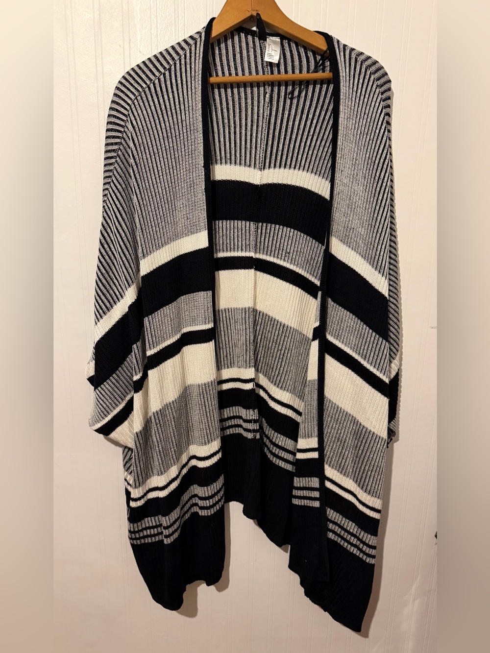 Cozy Open-Front Black & White Striped Women's Cardigan L